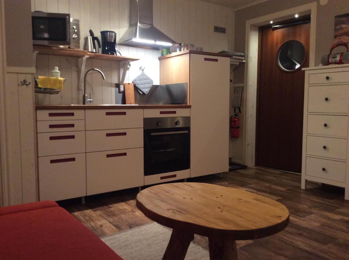 Mysig Och Modern Stuga Pa Snoegard, Naera Havet Och Naturen Lur  外观 照片