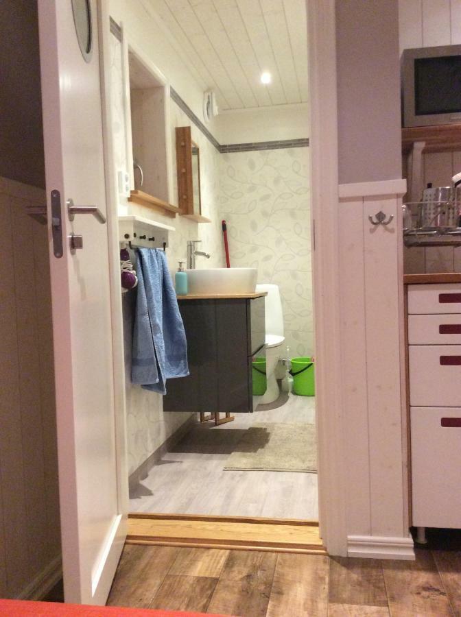 Mysig Och Modern Stuga Pa Snoegard, Naera Havet Och Naturen Lur  外观 照片
